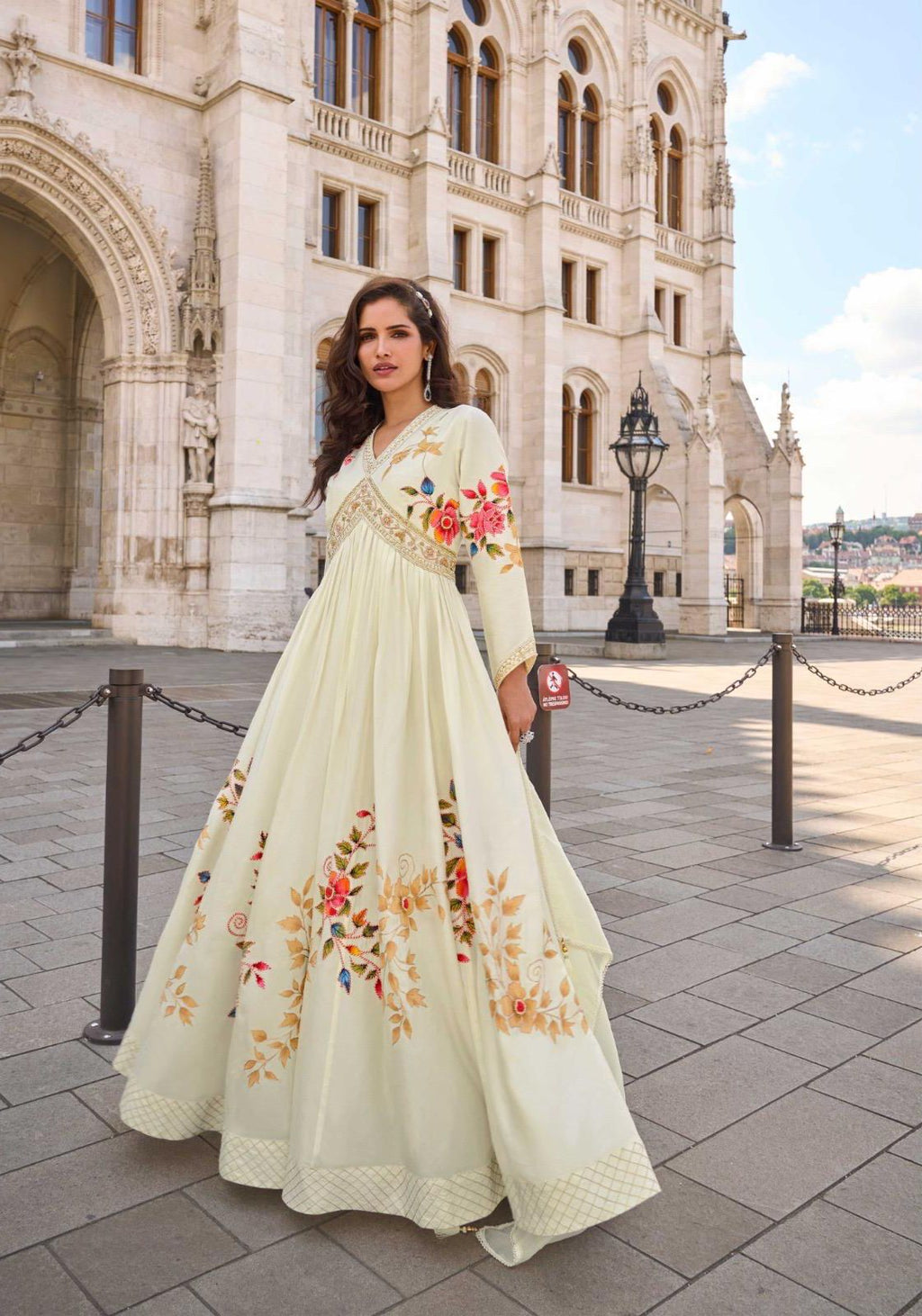 Embroidered Anarkali Kurta