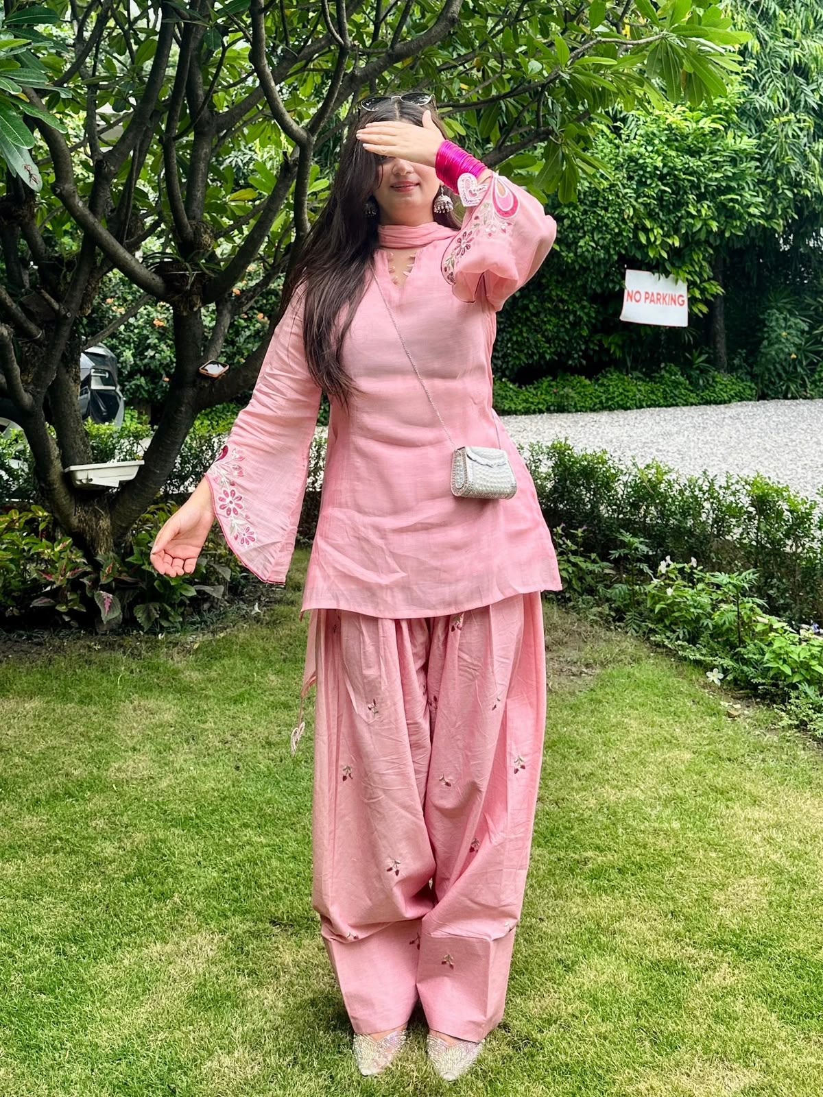 Women’s Embellished Chinon Farshi Suit Set