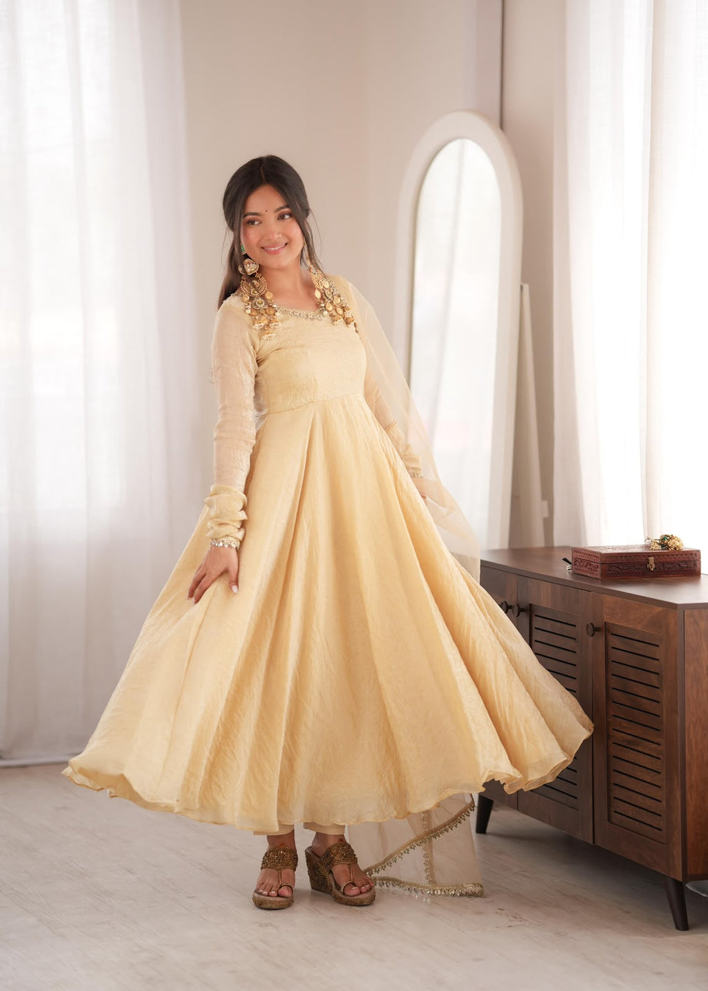 Women’s Doremon Crush Real Mirror Work Gown Set