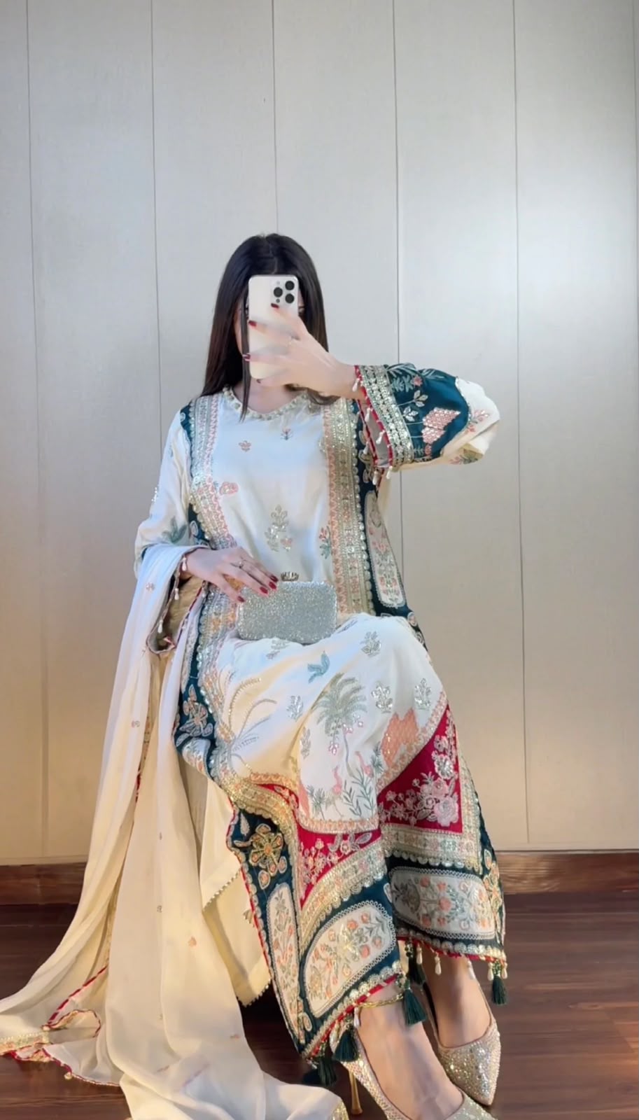 Women’s Star Silk Sequin Embroidered 3-Piece Set