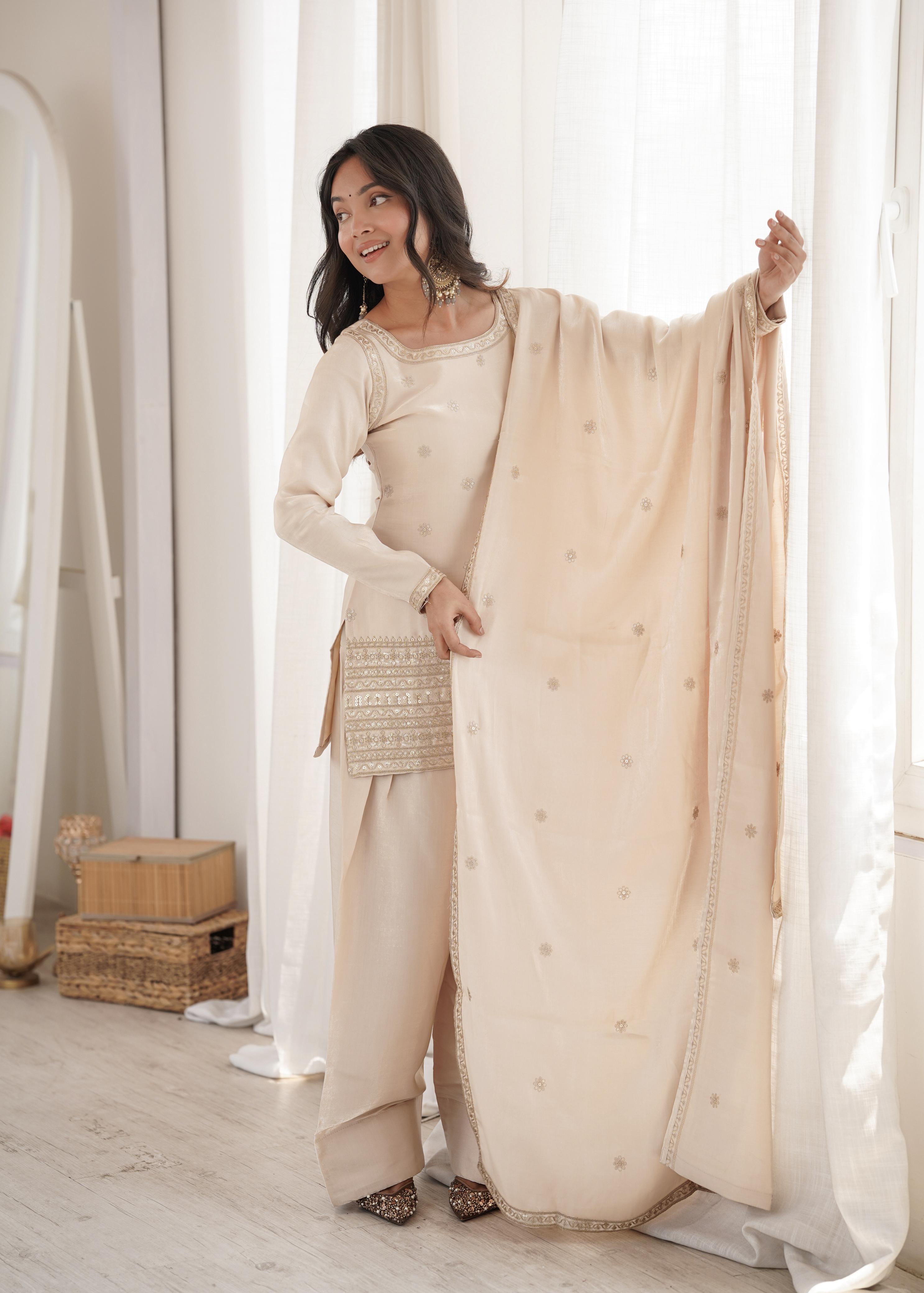 Women’s Glass Roman Silk Embroidered Farshi Suit Set
