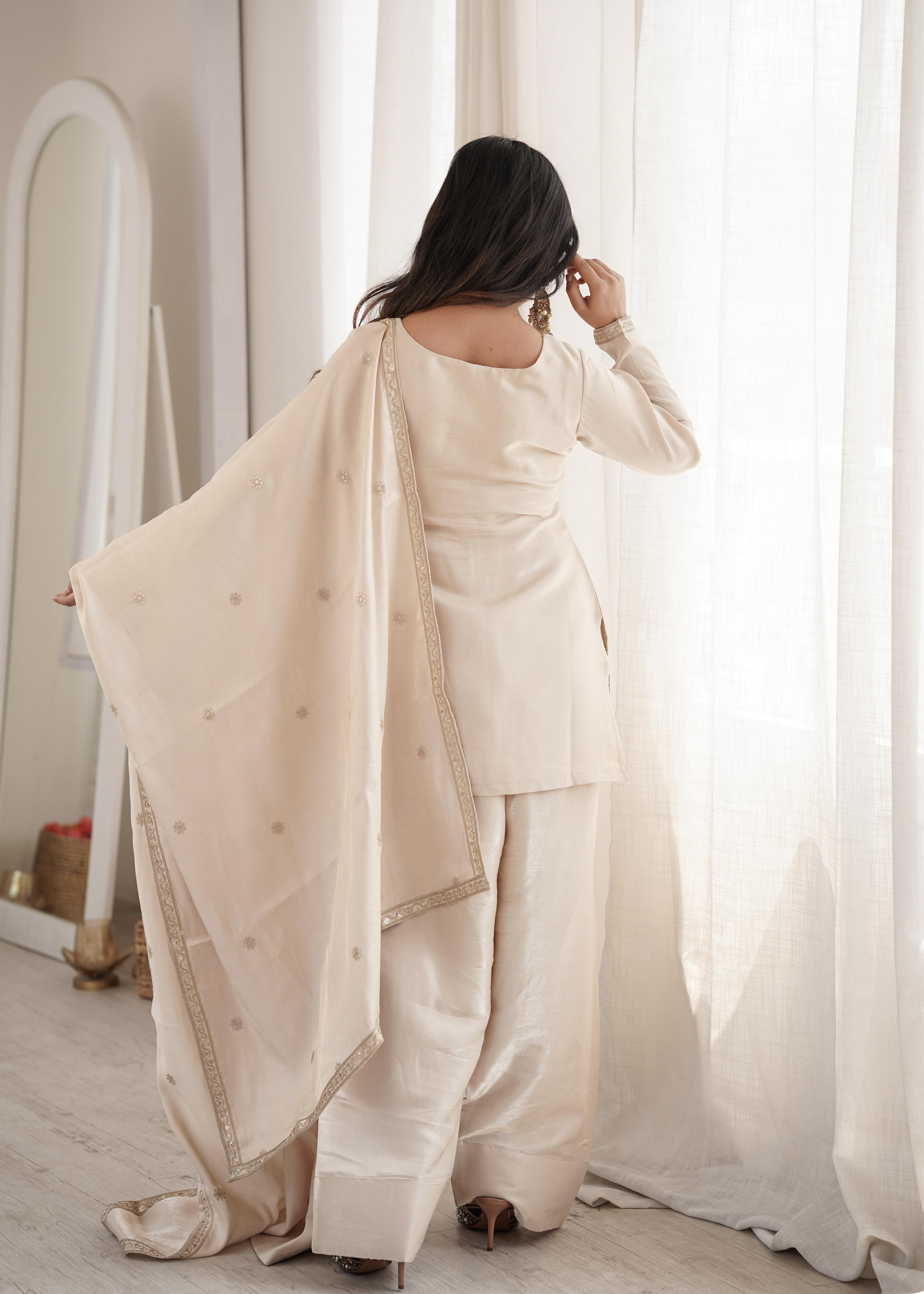 Women’s Glass Roman Silk Embroidered Farshi Suit Set