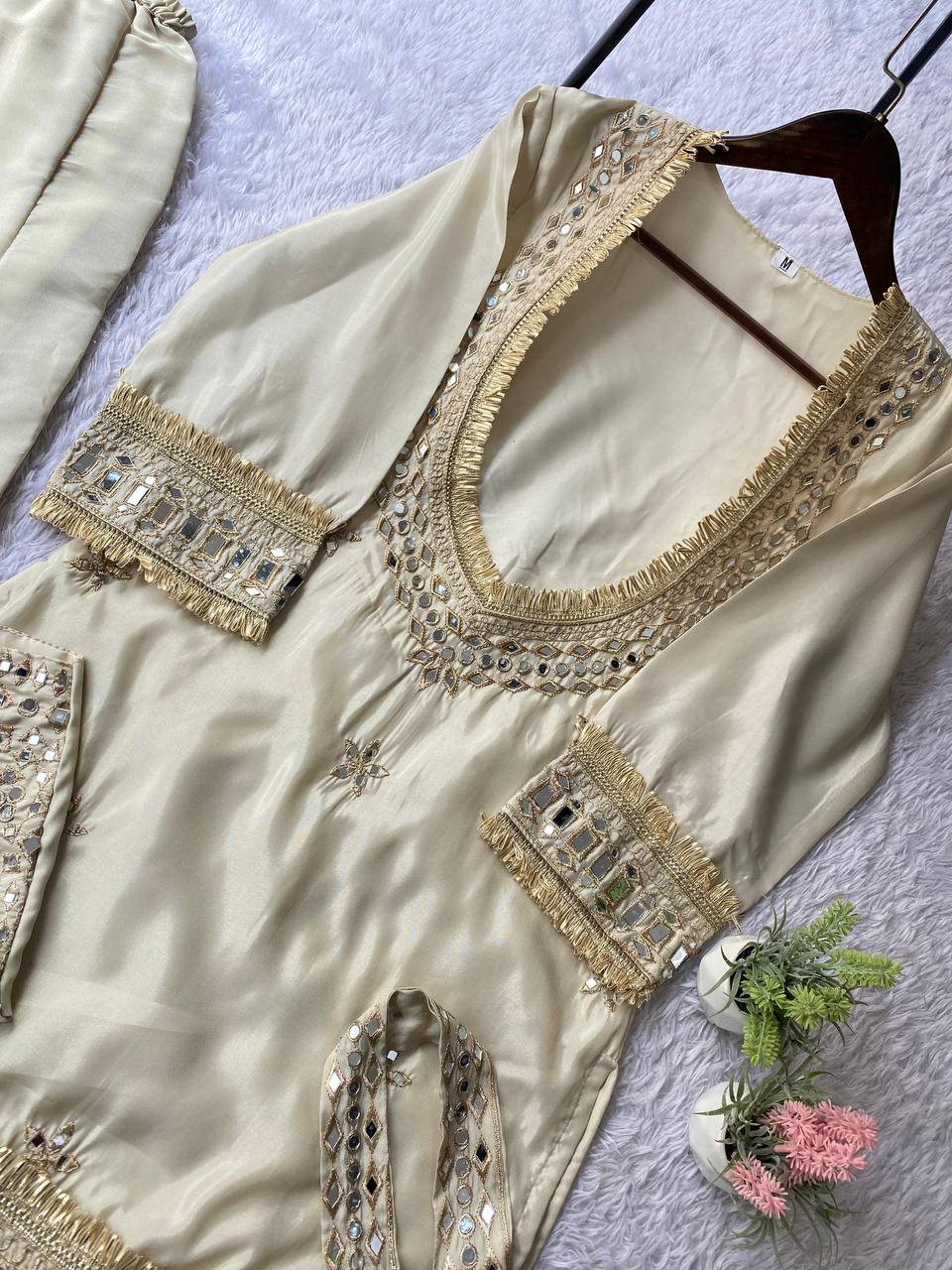 Trendy and Modern 4 piece set