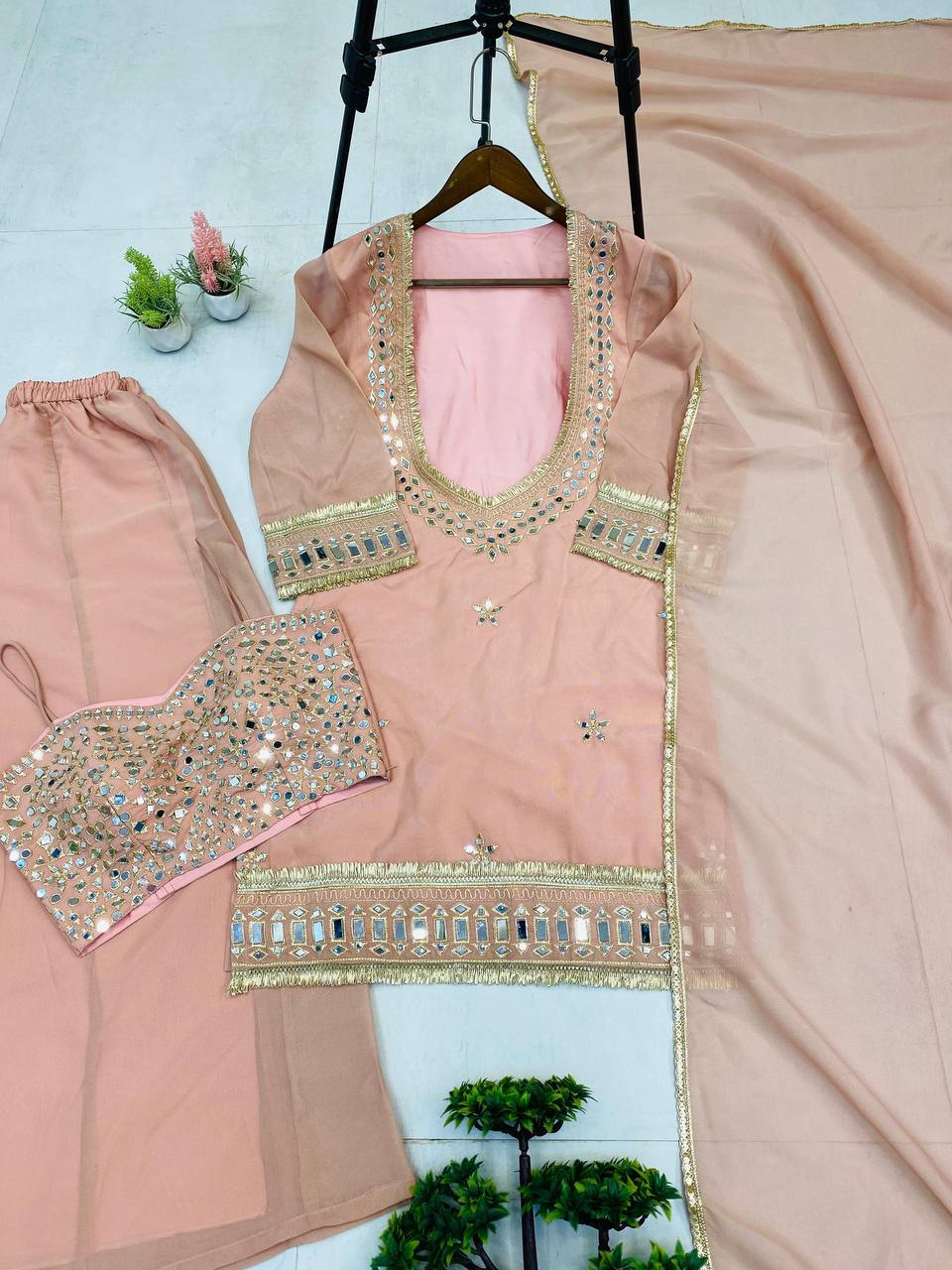 Trendy and Modern 4 piece set