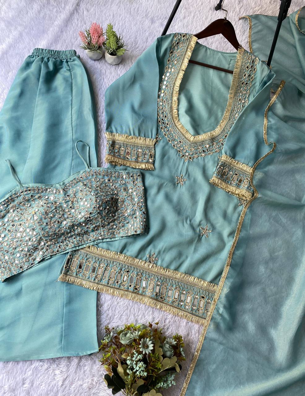 Trendy and Modern 4 piece set
