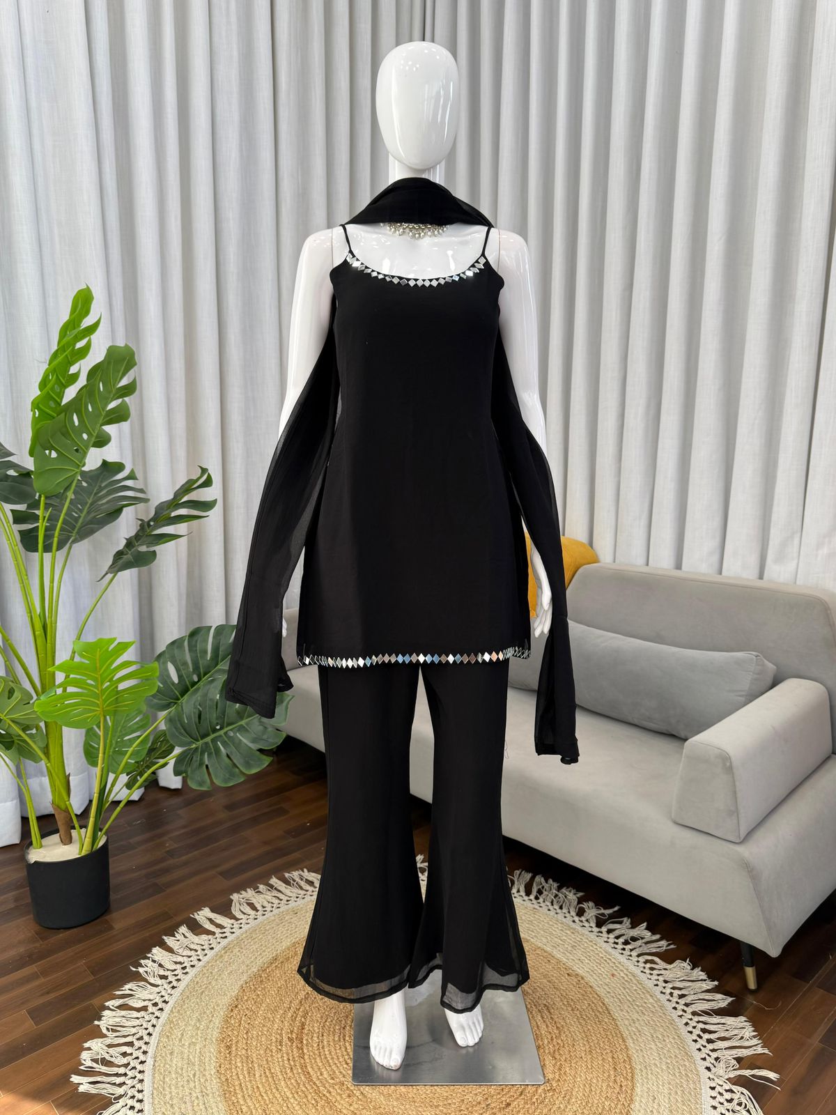 Designer Timeless 90’s Style iconic Set – Elegant Ethnic Wear