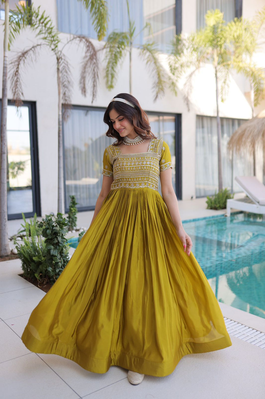 PREMIUM DESIGNER READYMADE GOWN