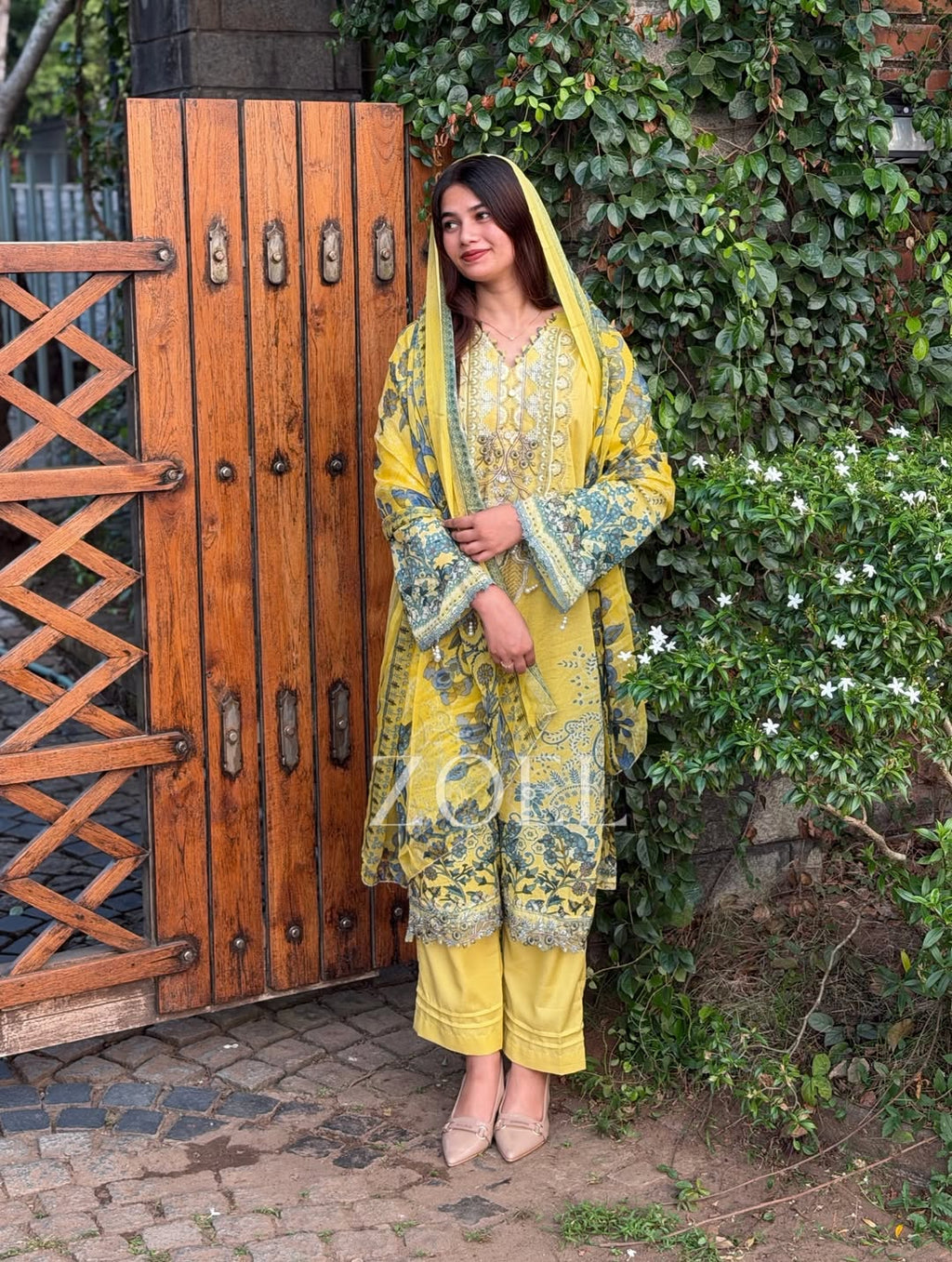 Classic  Intricate Embroidery Kurti Set