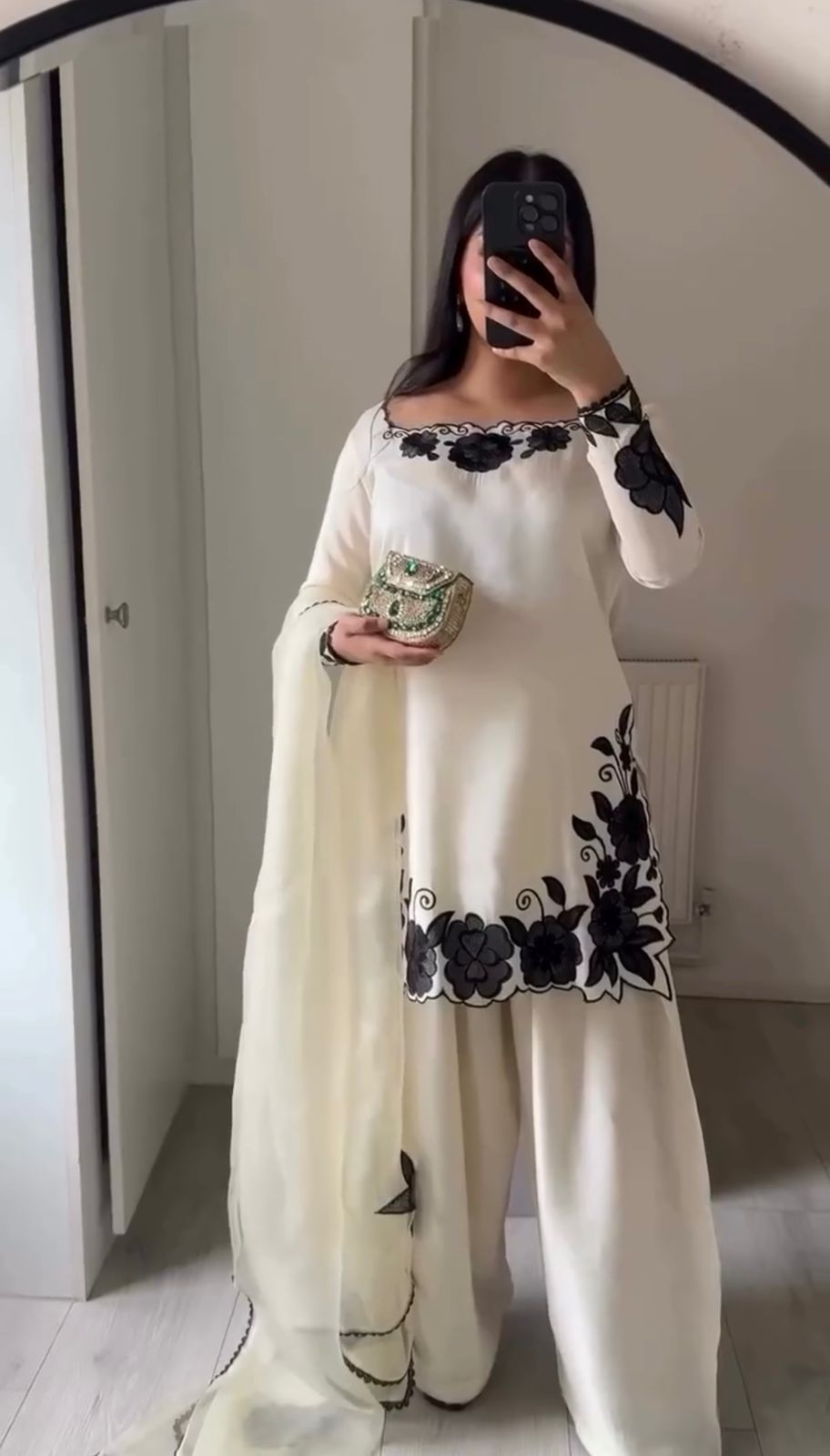 Elegant Ivory Floral Embroidered Kurti Set
