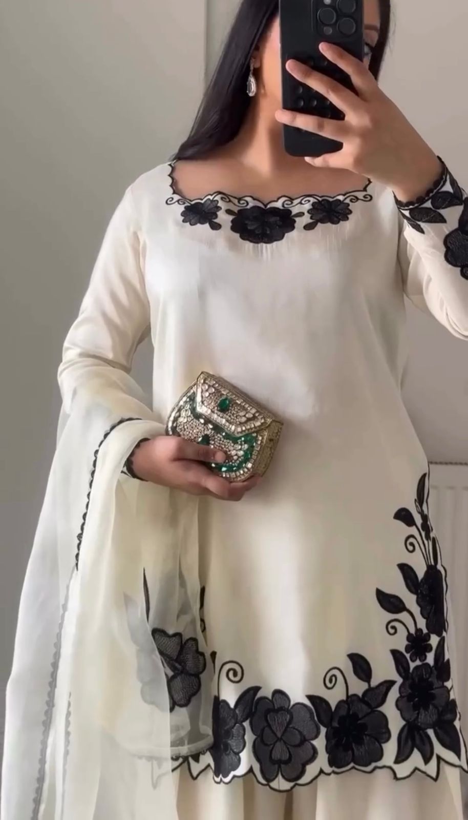 Elegant Ivory Floral Embroidered Kurti Set