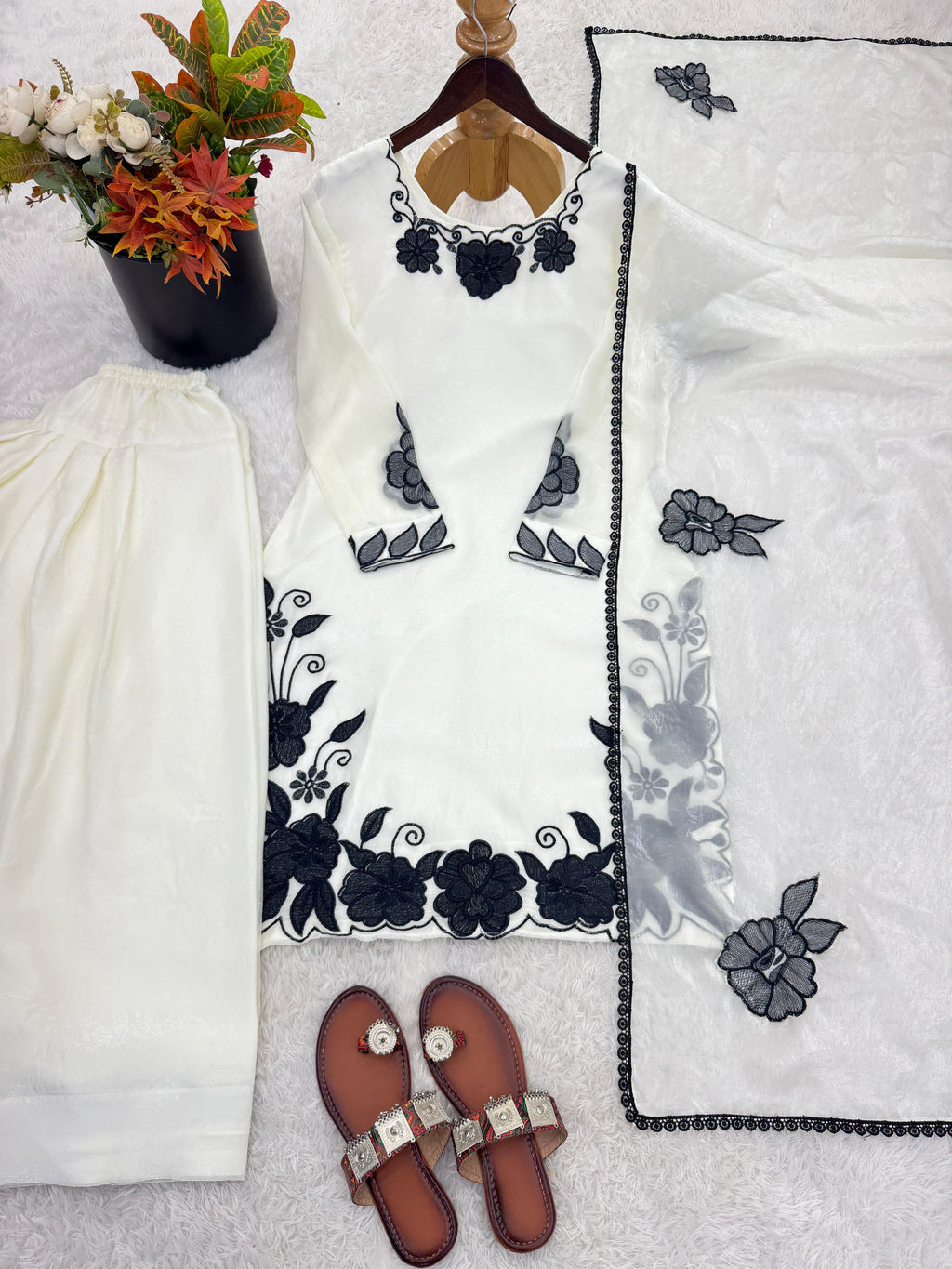 Elegant Ivory Floral Embroidered Kurti Set