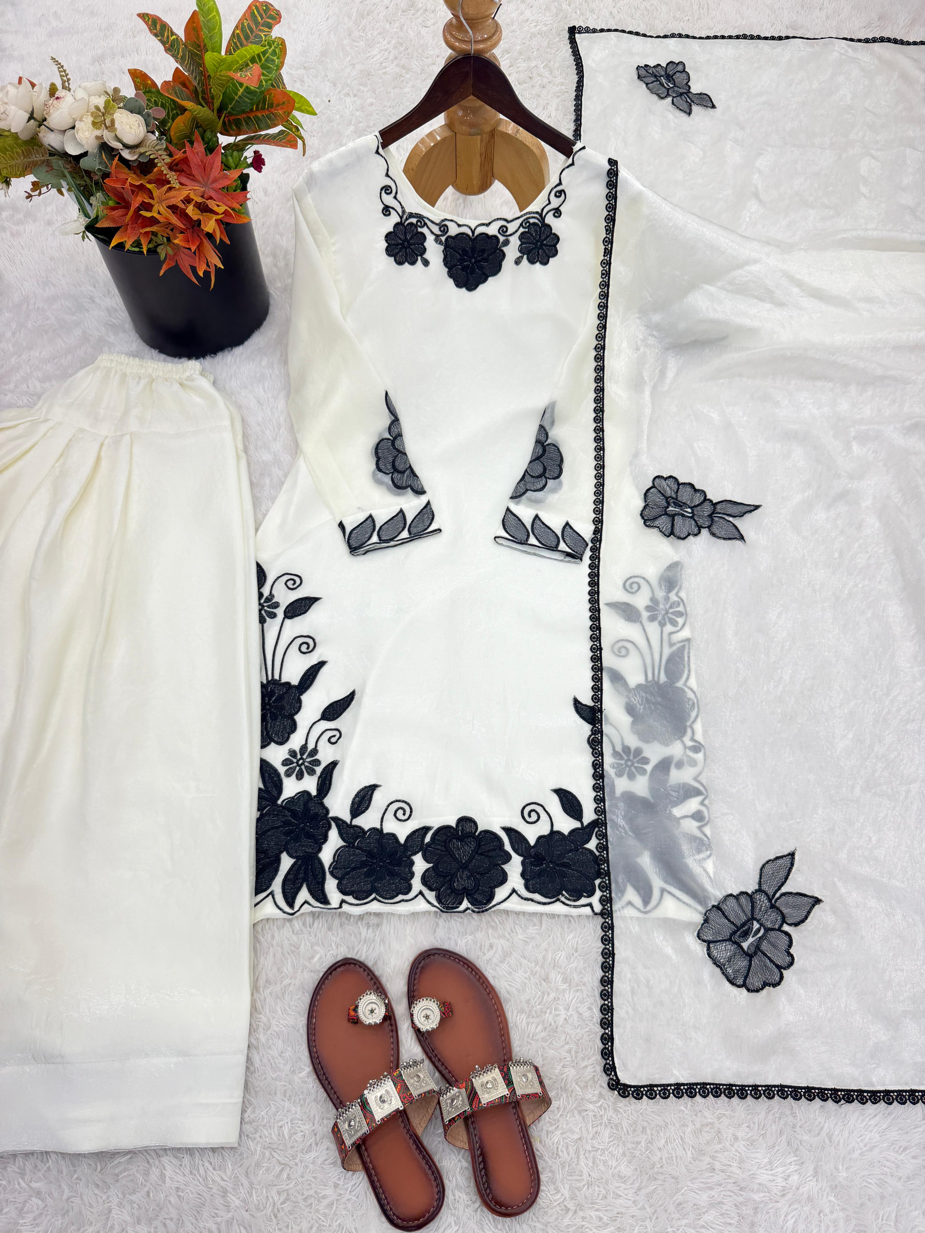 Elegant Ivory Floral Embroidered Kurti Set