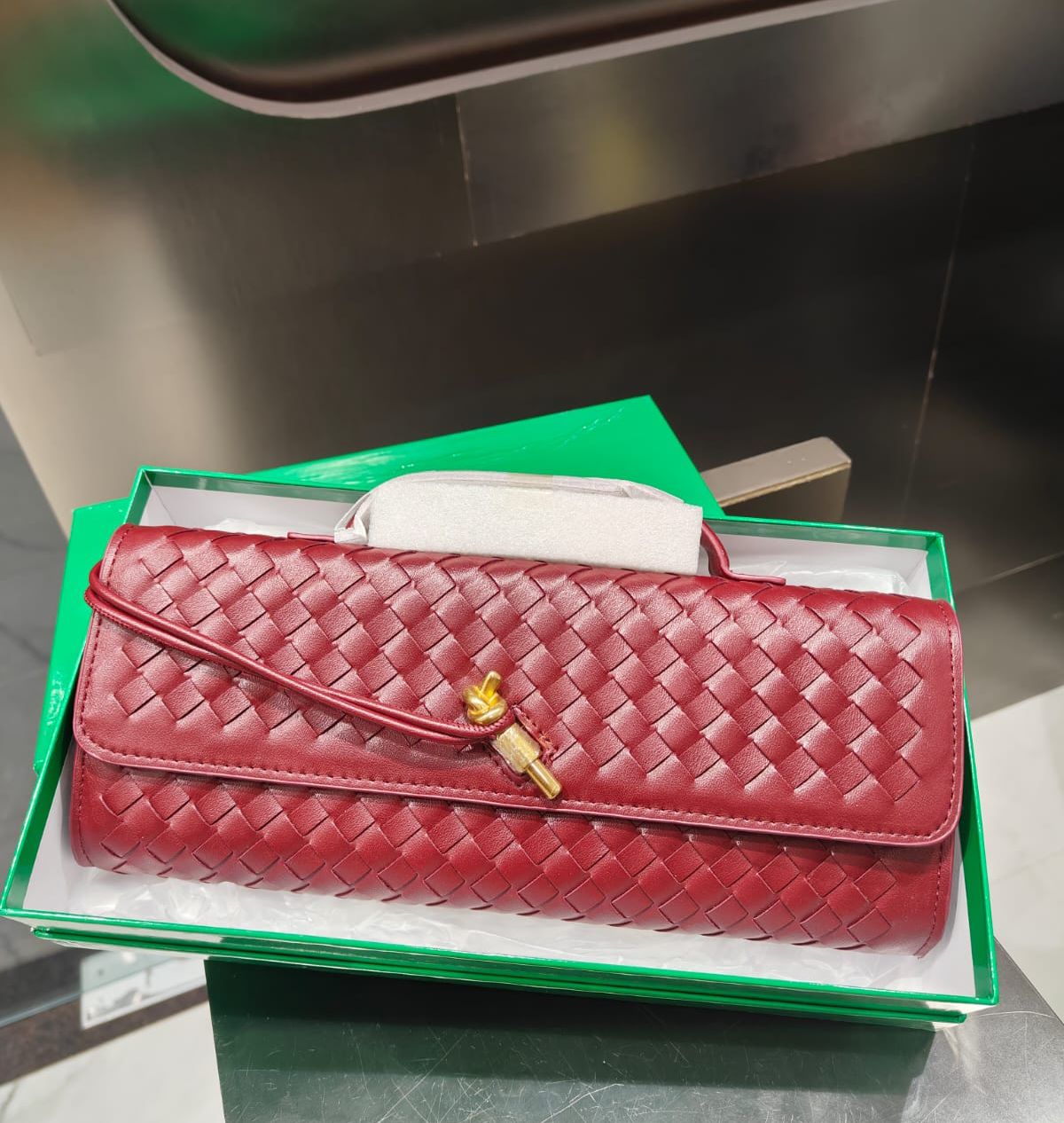 Elegant Checkered Clutch Handbag
