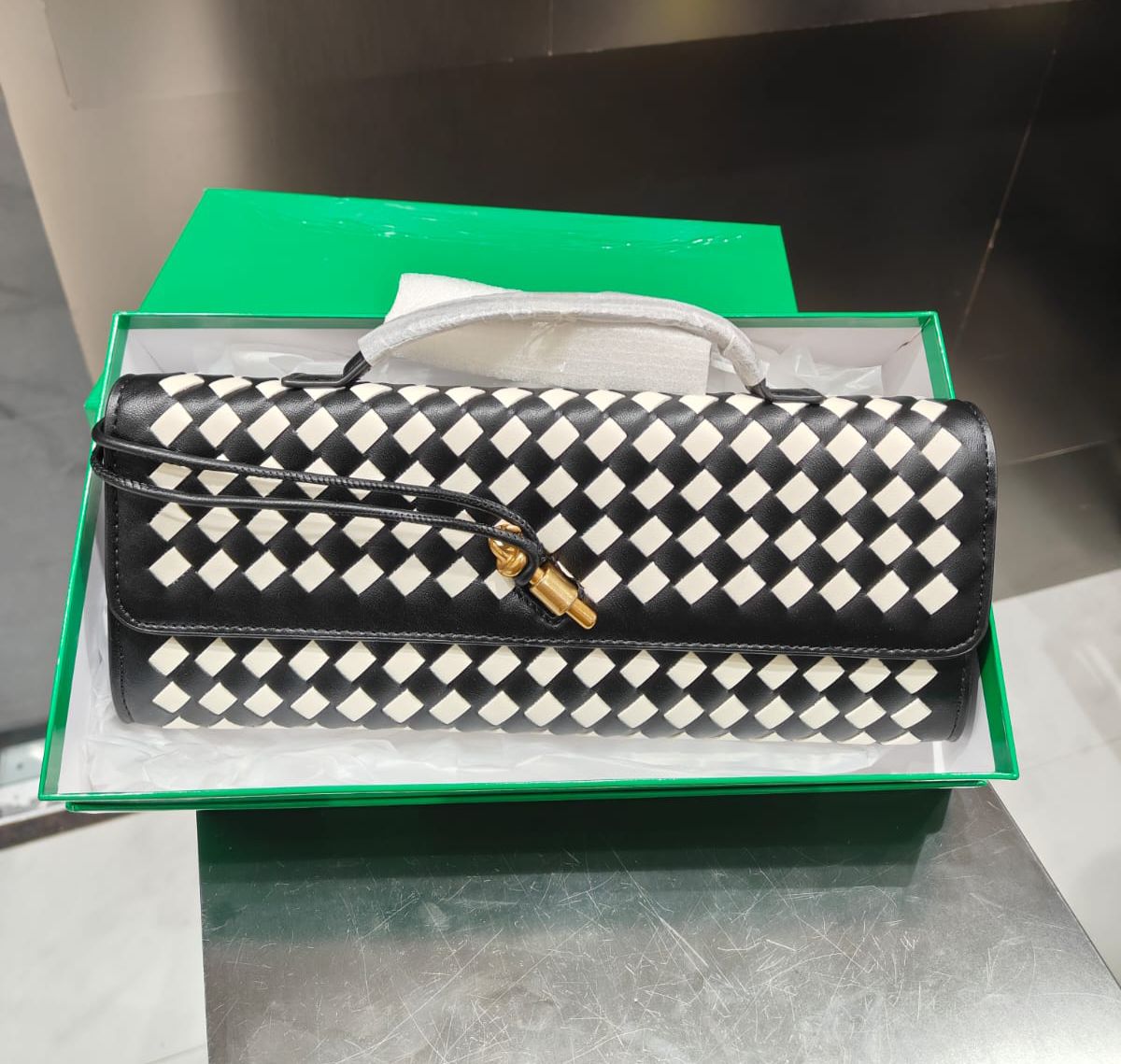 Elegant Checkered Clutch Handbag