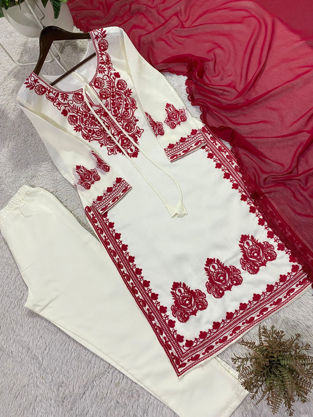 Festive Ivory Kurta Set with Bold Embroidery