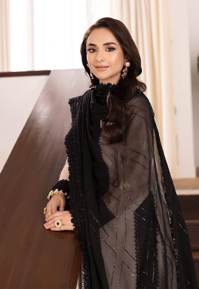 Elegant Contrast Panel Kurta Set with Lace Detailing