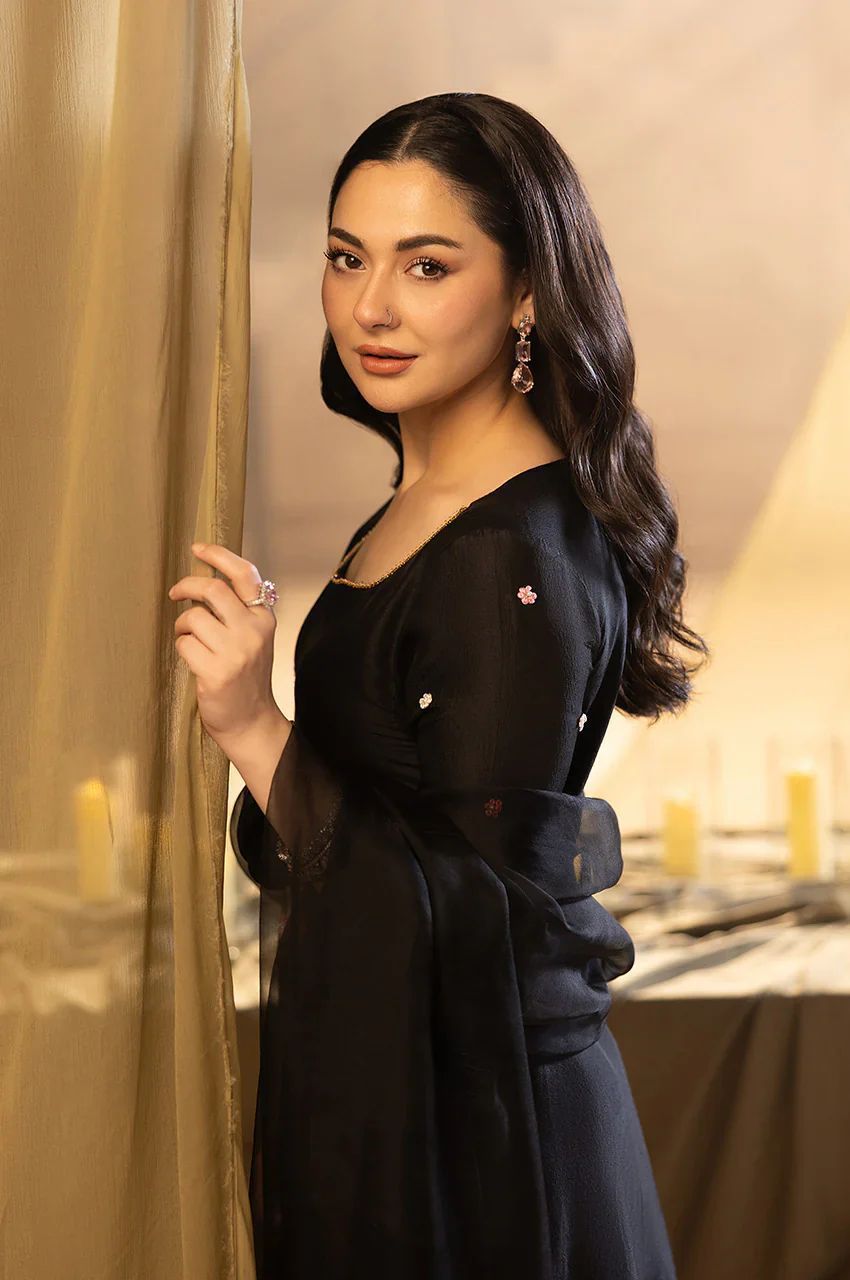 Black Beauty Floral Kurta Set