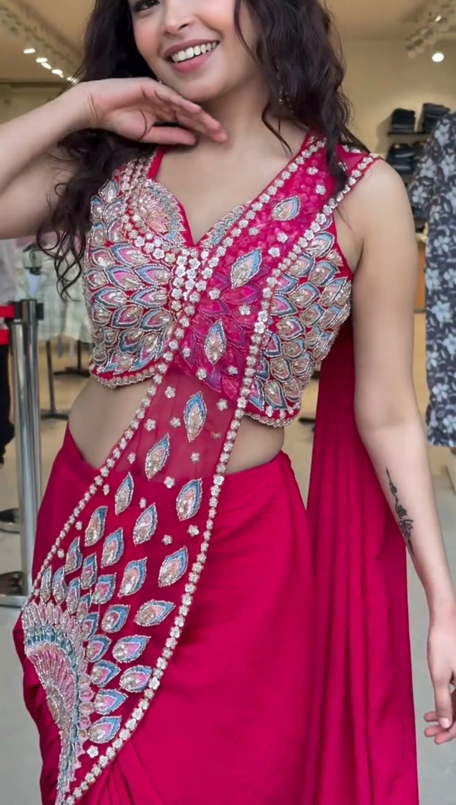 SUPERHIT TRENDING READY TO WEAR SAREE