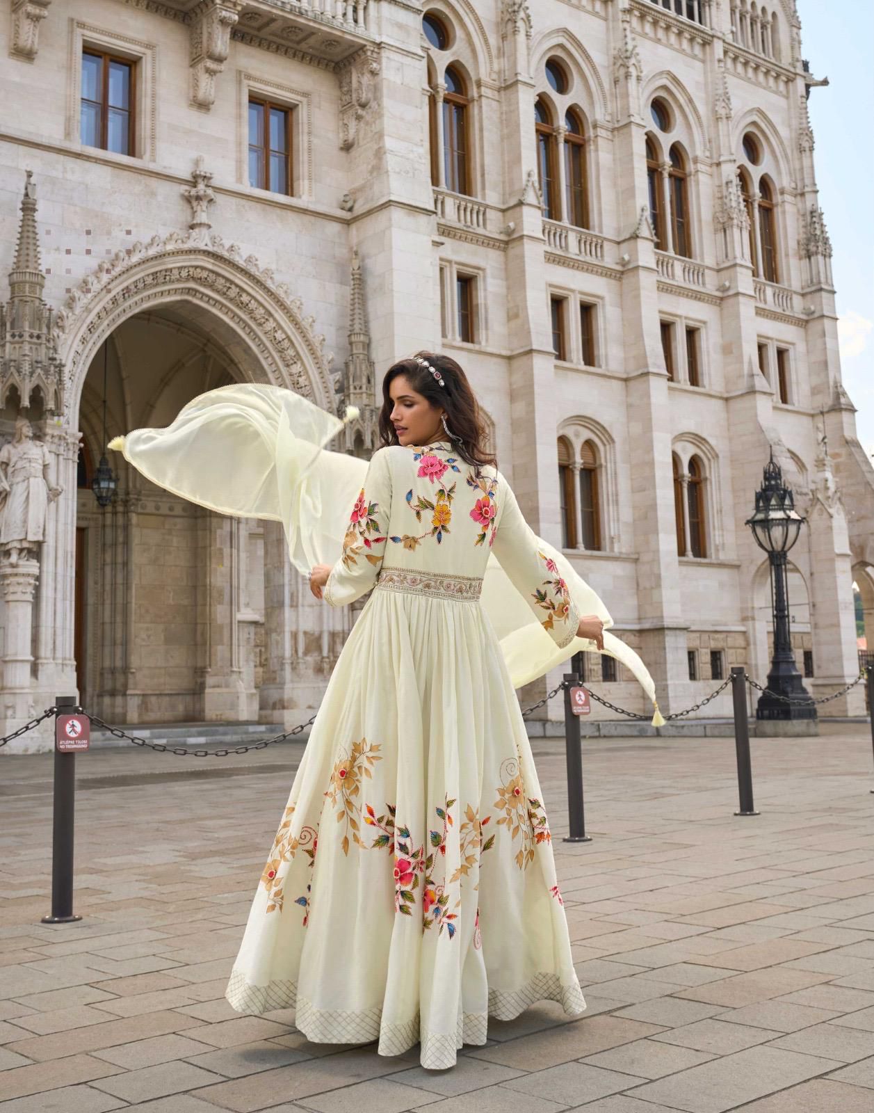 Embroidered Anarkali Kurta