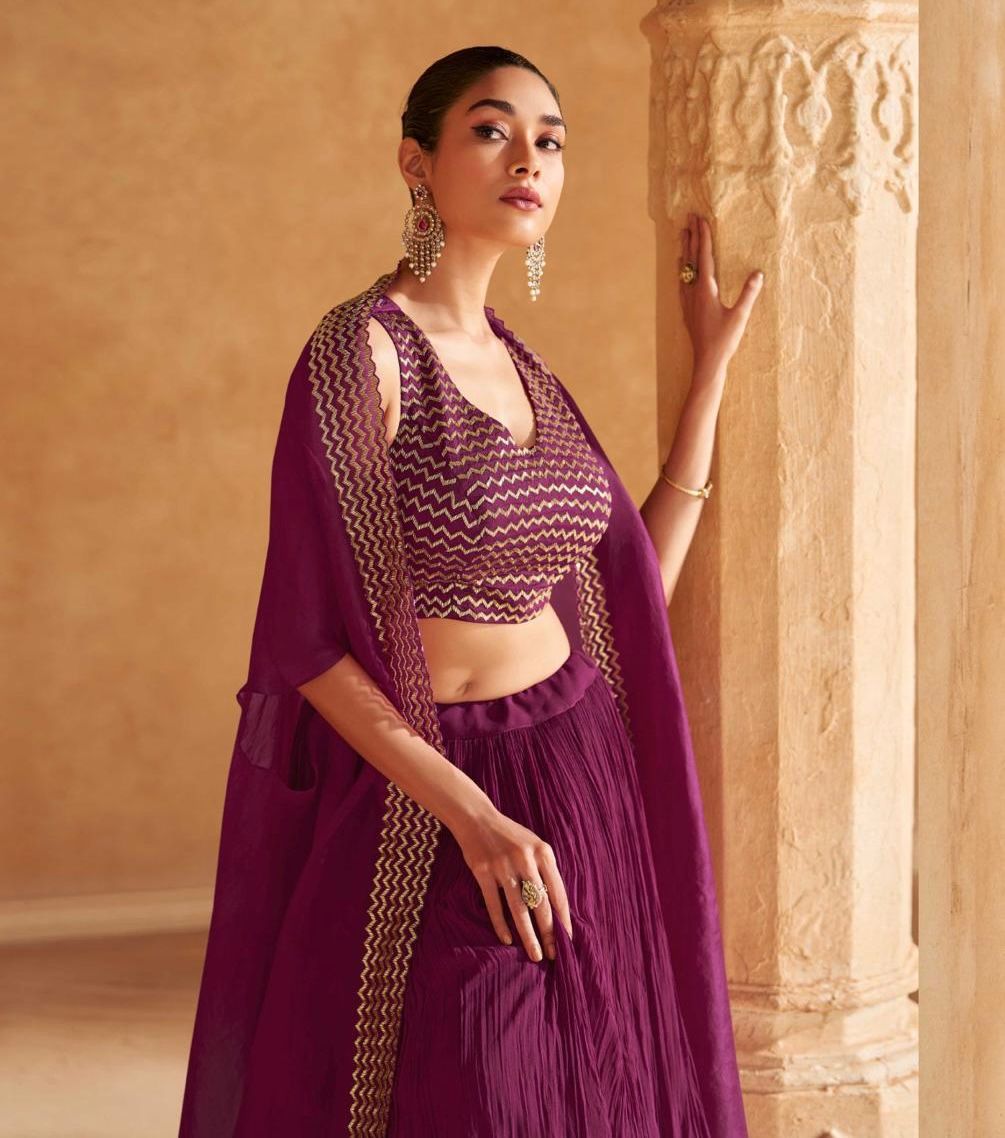 Festive Wear Lehenga Set with Intricate Threadwork