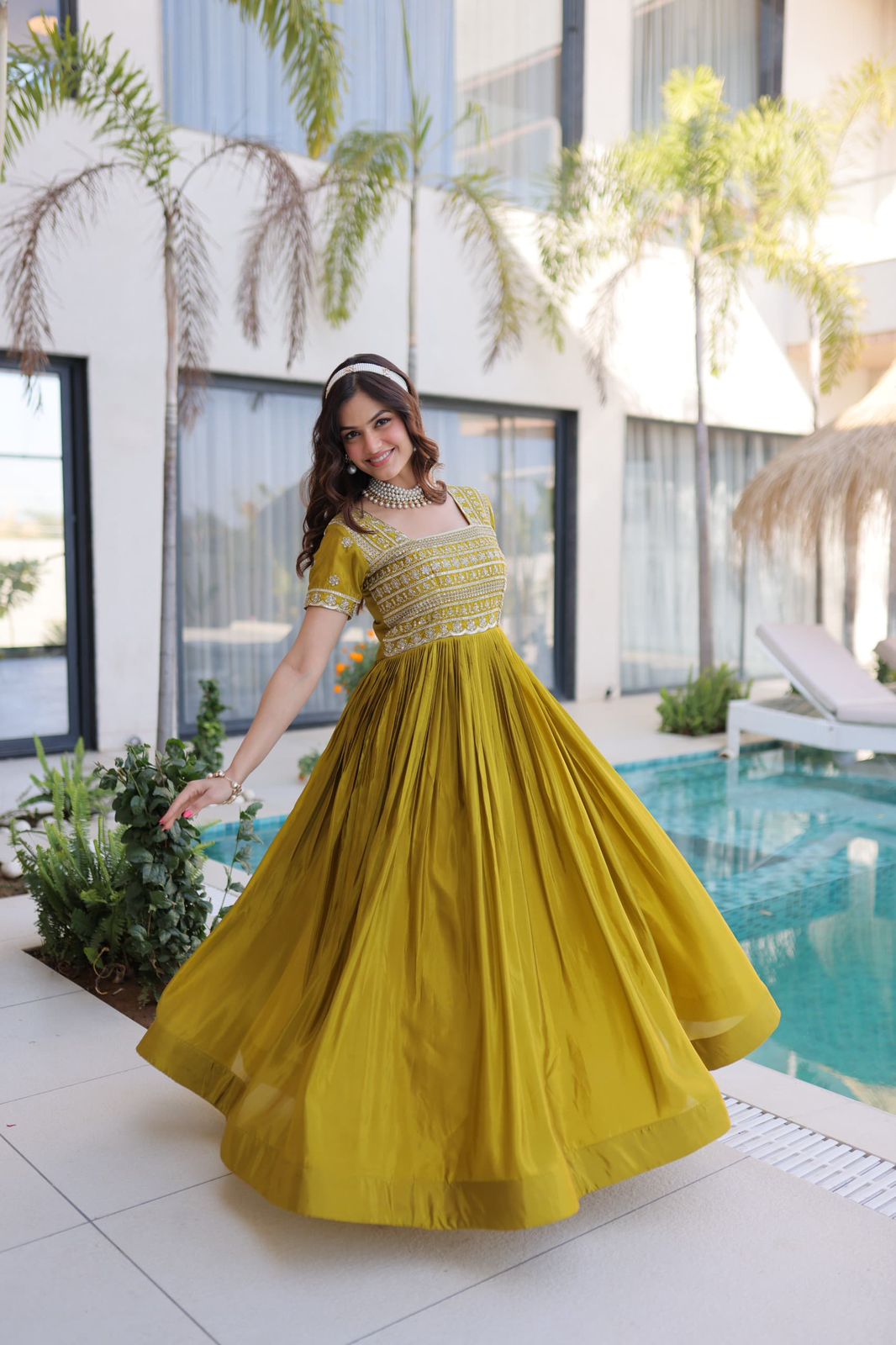 PREMIUM DESIGNER READYMADE GOWN