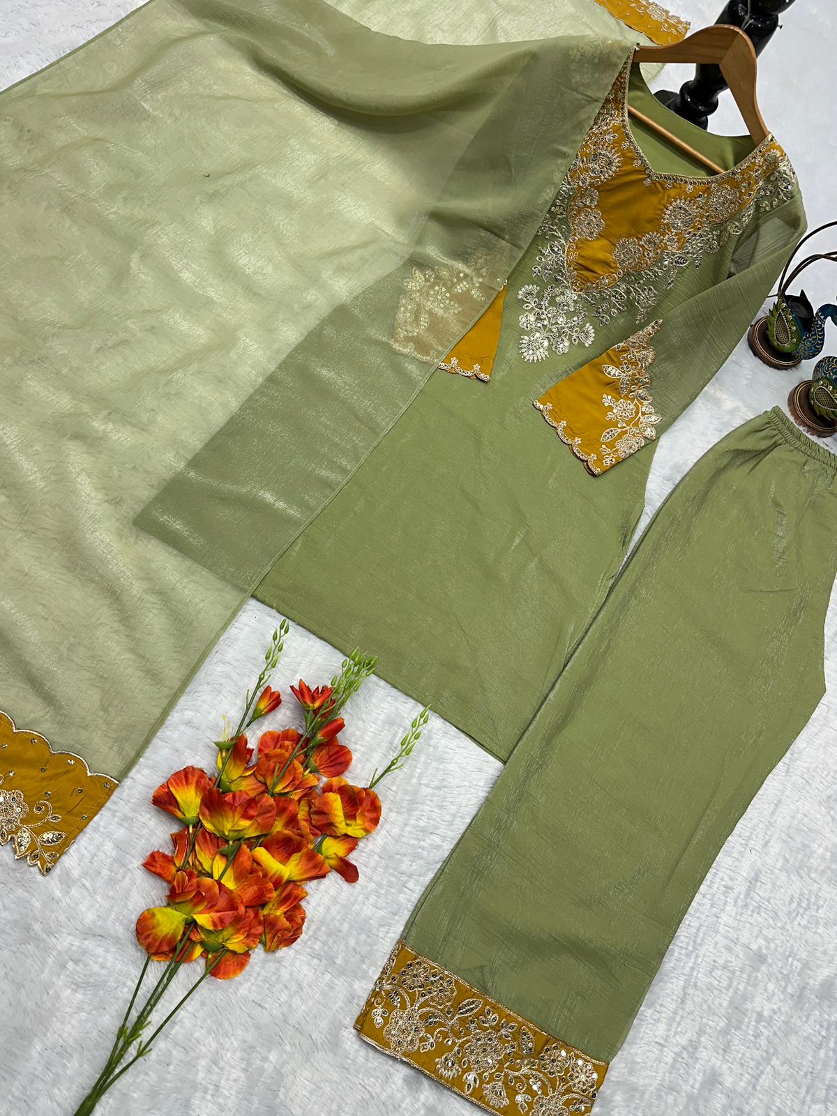 Elegant Ready to Wear Kurti Set