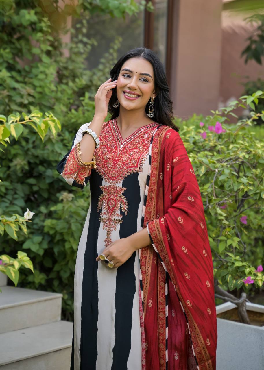 Women’s Natural Crepe Digital Printed Kurta Set