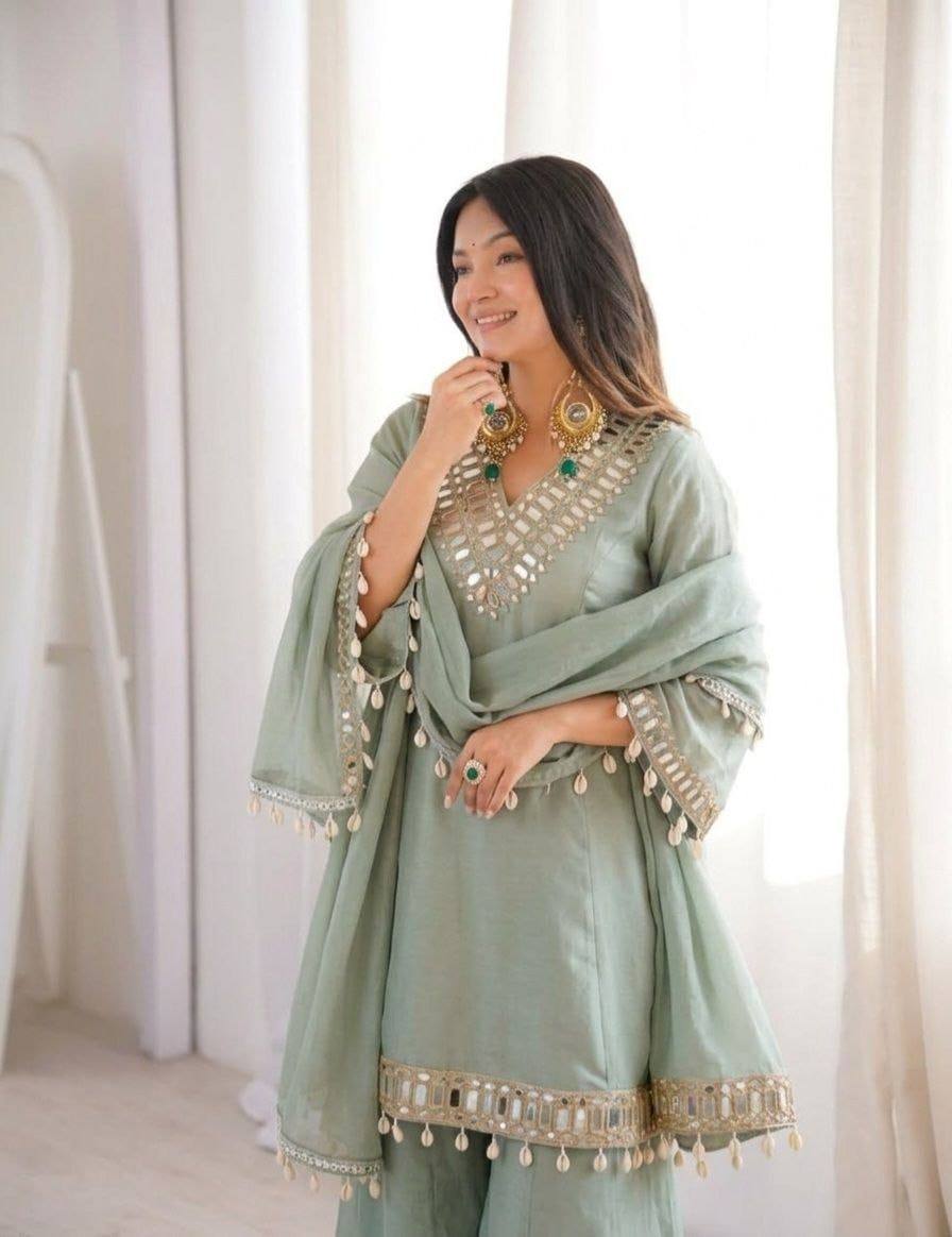 Women's Noor Zari & Mirror Anarkali Set