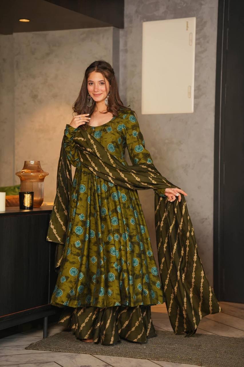 Women’s Heavy Georgette Digital Printed Designer Gown