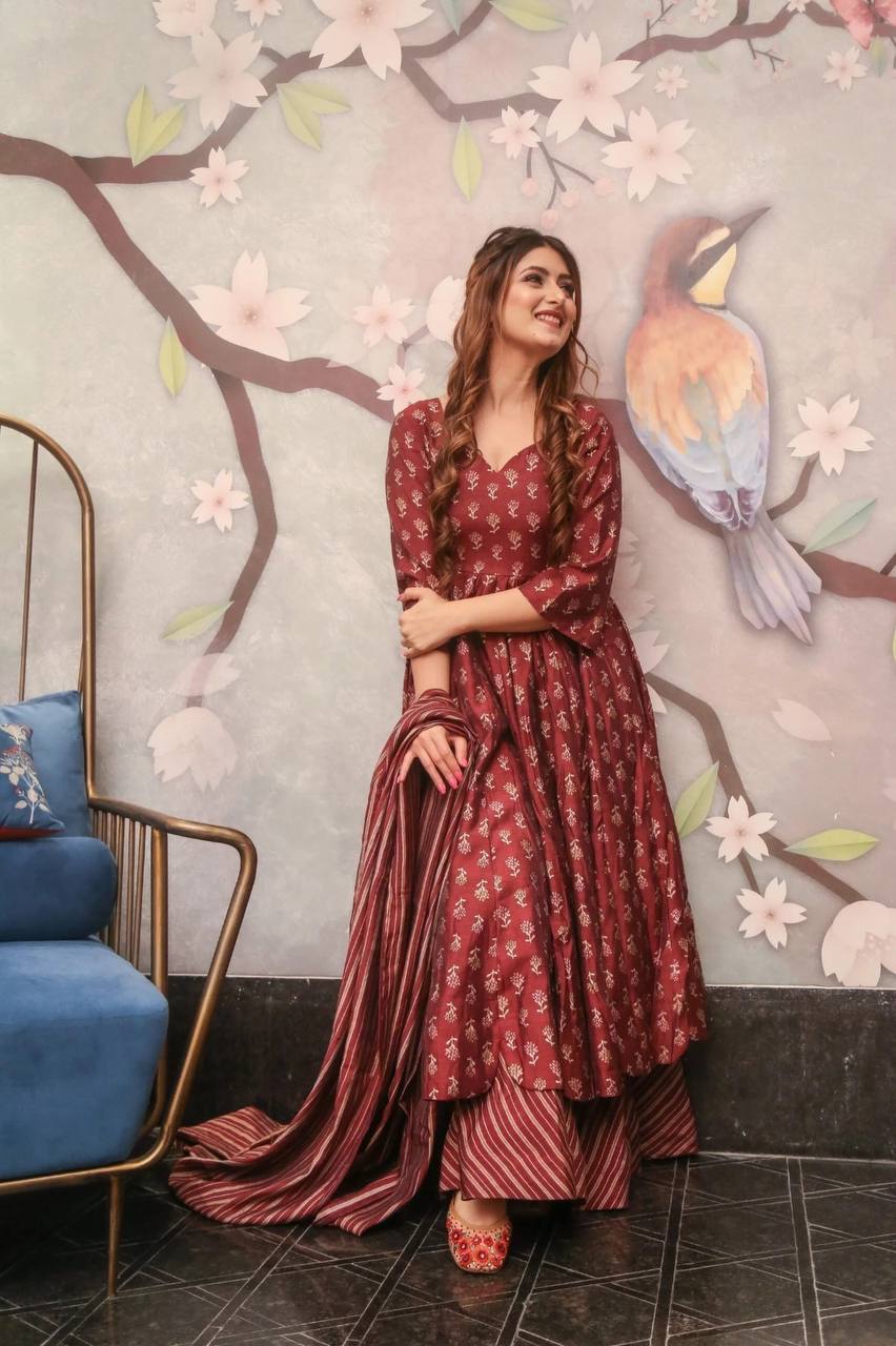 Women’s Heavy Georgette Digital Printed Designer Gown