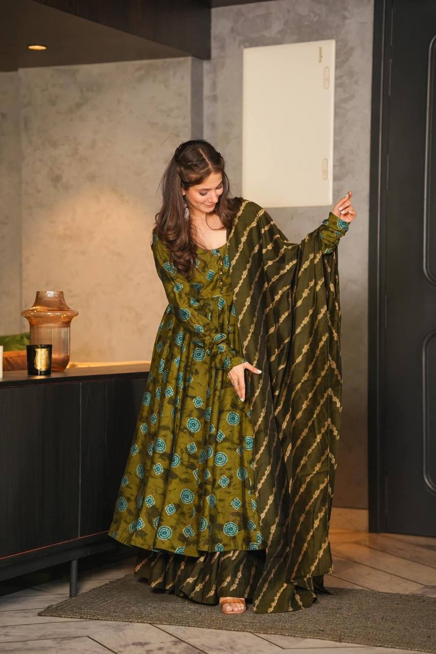 Women’s Heavy Georgette Digital Printed Designer Gown