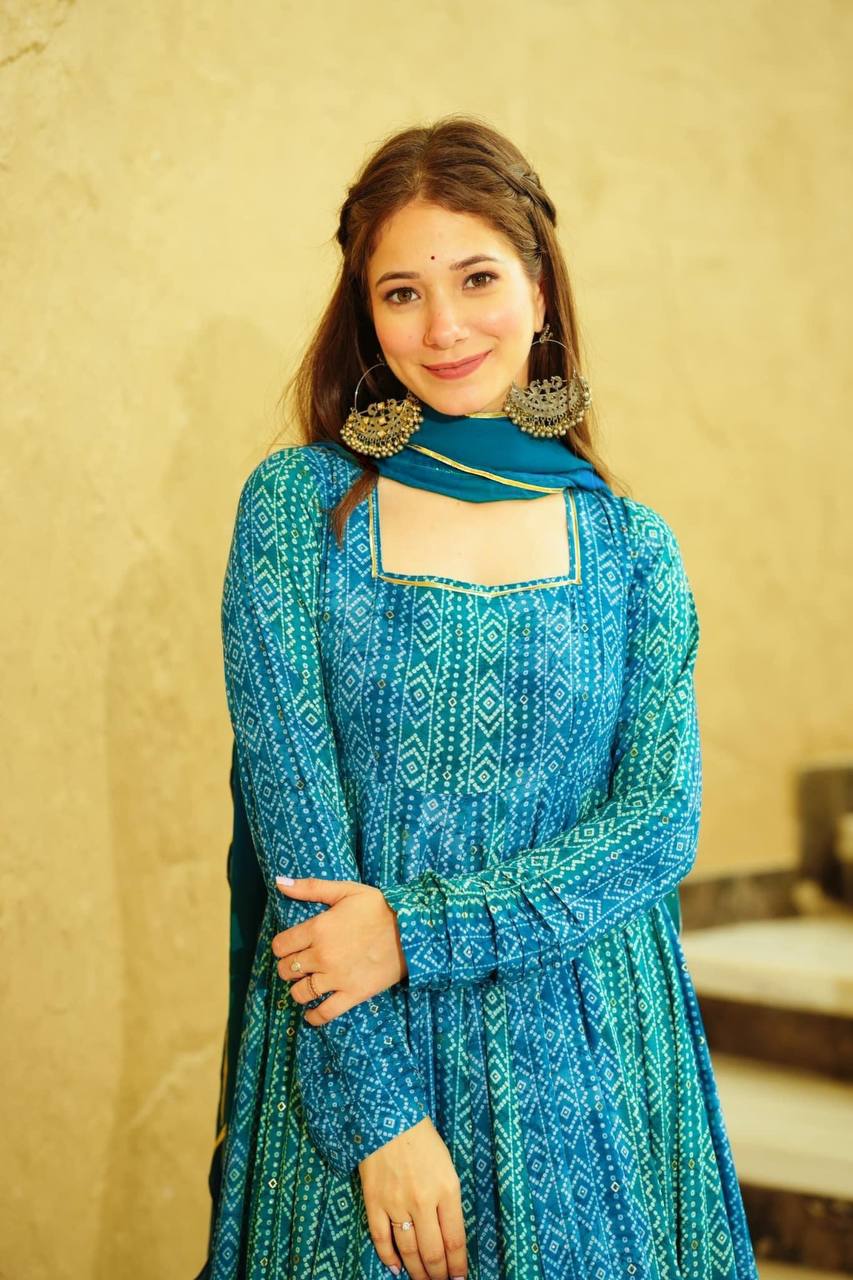 Women’s Heavy Georgette Digital Printed Designer Gown