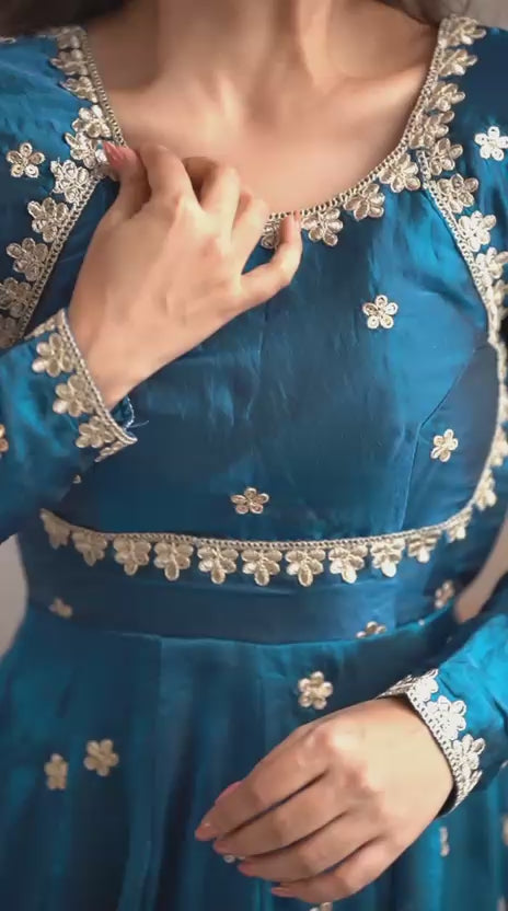 Elegant Fandy Silk Party Wear Gown