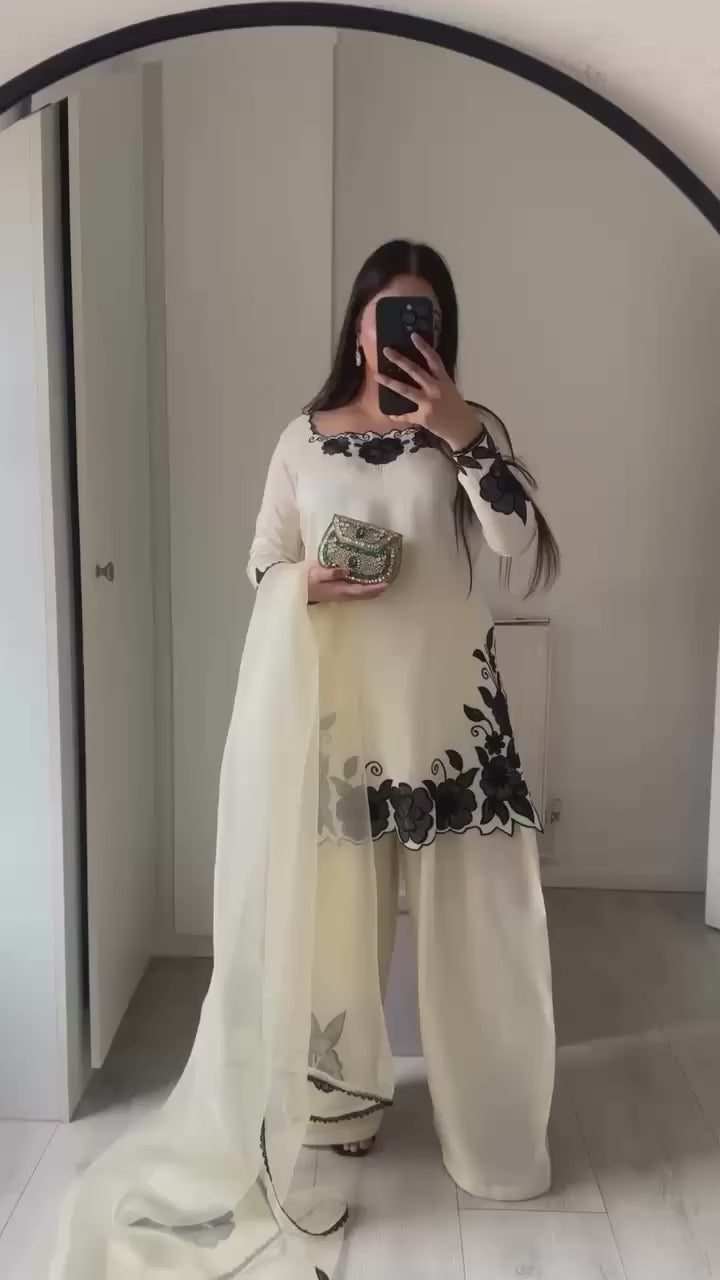Elegant Ivory Floral Embroidered Kurti Set